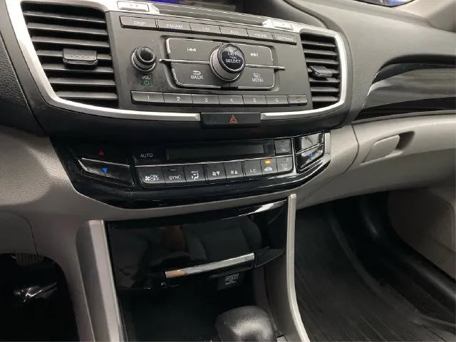 Honda Accord photo 31