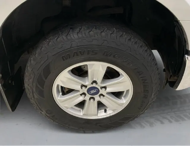 Ford F-150 photo 16