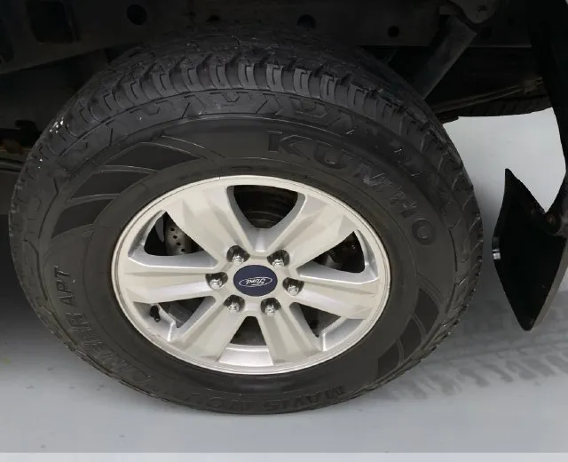 Ford F-150 photo 18