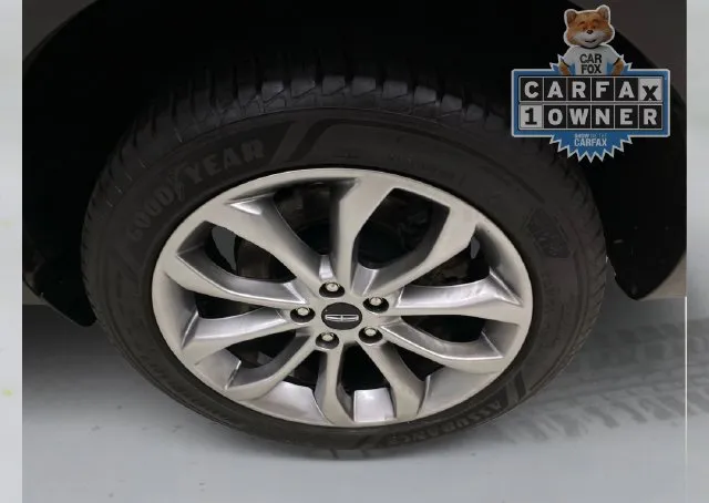 Lincoln MKC photo 18