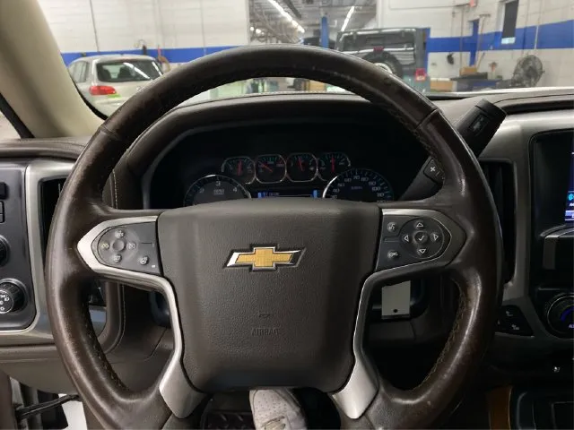 Chevrolet Silverado photo 22