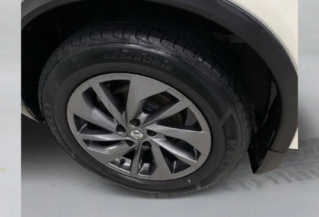 Nissan Rogue photo 20