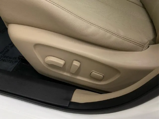 Nissan Rogue photo 25