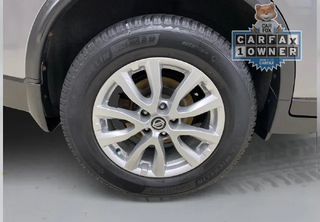 Nissan Rogue photo 18