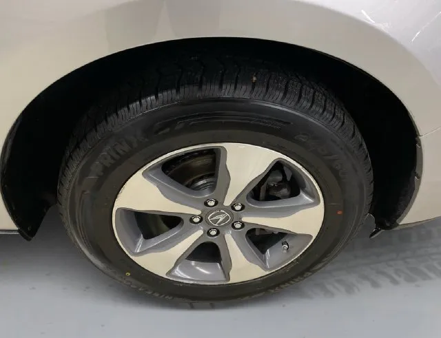 Acura MDX photo 17