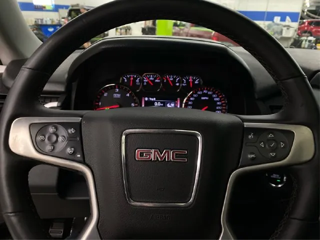 GMC Yukon XL photo 22