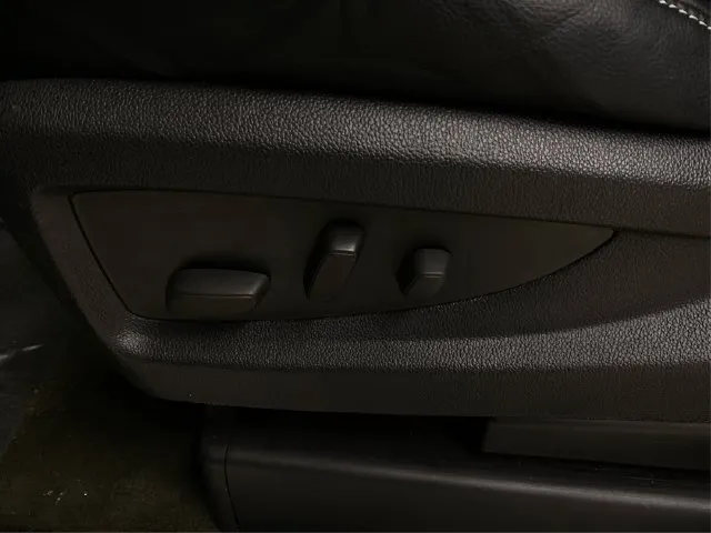 GMC Yukon XL photo 24