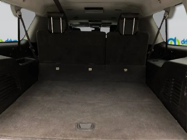 GMC Yukon XL photo 14