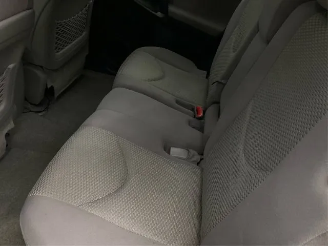 Toyota RAV4 photo 11