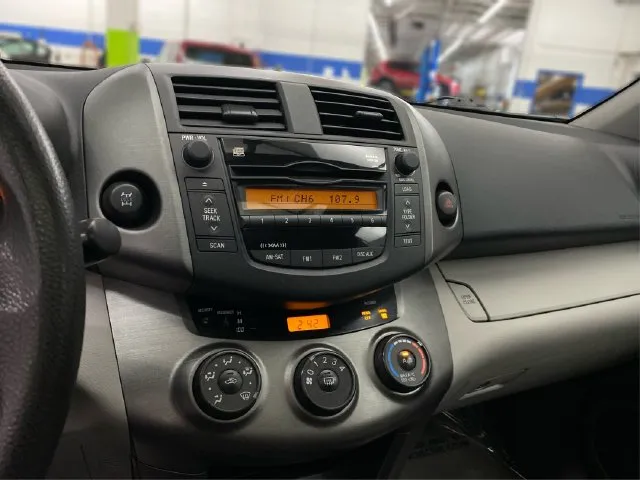 Toyota RAV4 photo 30
