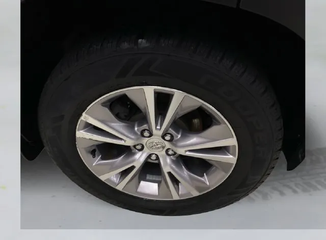 Toyota Highlander photo 18