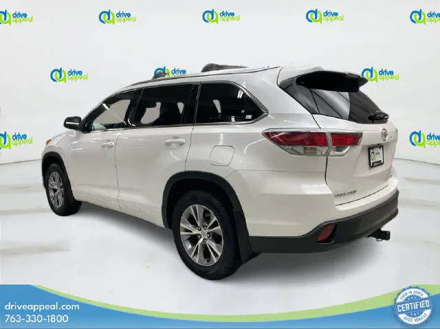 Toyota Highlander photo 8