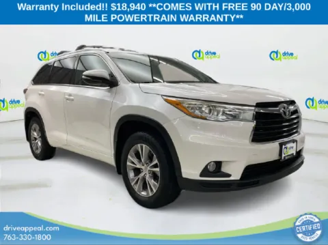 White 2015 Toyota Highlander XLE V6 for sale in New Hope, MN