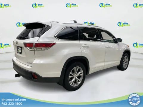 More photos of 2015 Toyota Highlander XLE V6 at Drive Appeal New Hope, MN