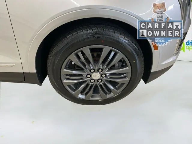 2017 Cadillac XT5 Premium Luxury photo 4