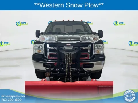 Photos of 2006 Ford F-250SD XLT for sale in New Hope, MN at Drive Appeal New Hope