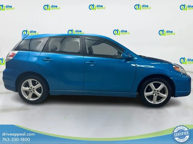 2007 Toyota Corolla Matrix L photo 2