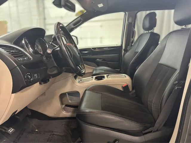 2019 Dodge Grand Caravan SXT photo 4