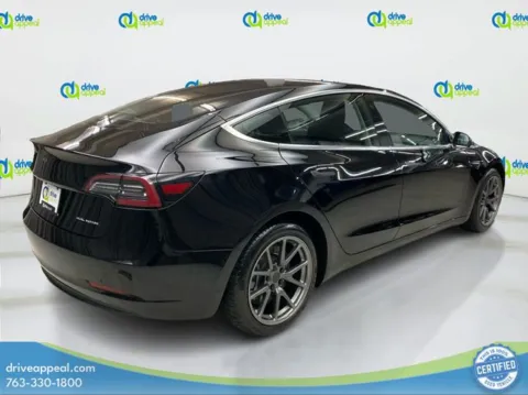 More photos of 2018 Tesla Model 3 at Drive Appeal Eden Prairie, MN