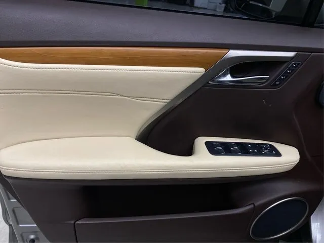 Lexus RX photo 26