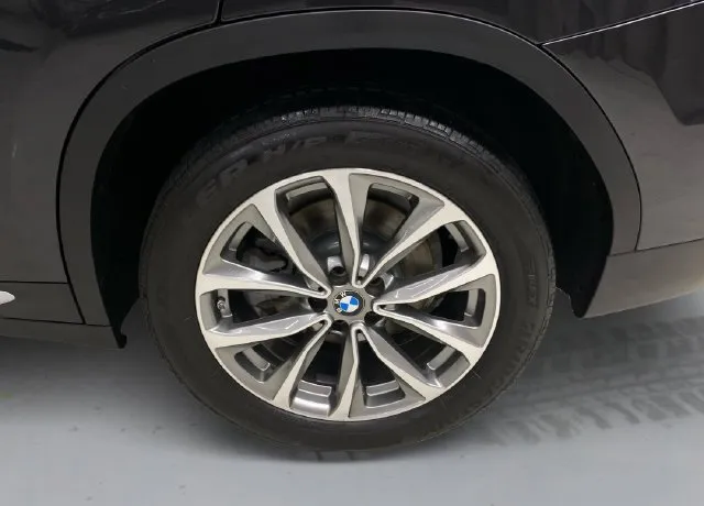 BMW X3 photo 18