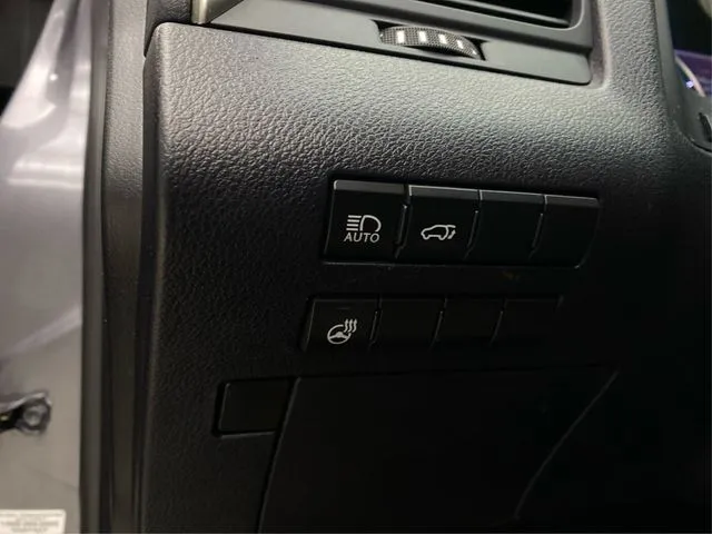 Lexus RX photo 24