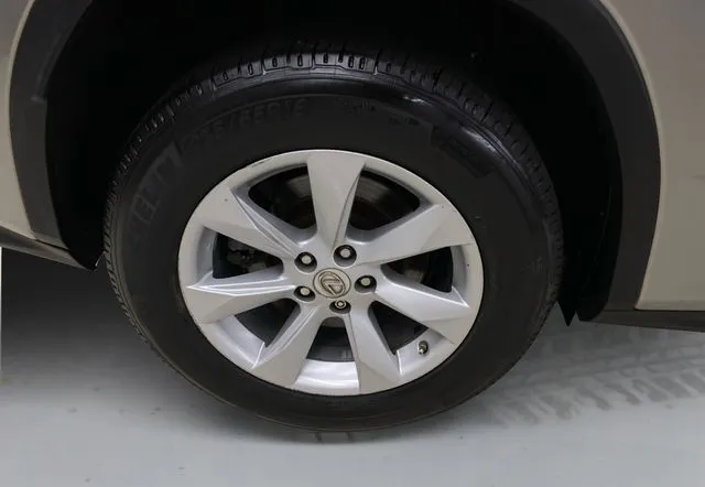 Lexus RX photo 18