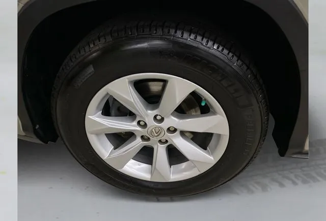 Lexus RX photo 20