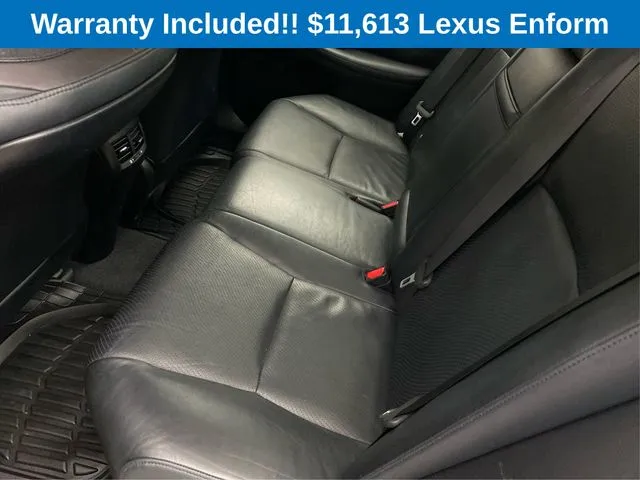 Lexus HS photo 11