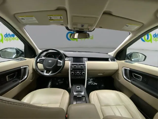 Land Rover Discovery Sport photo 30