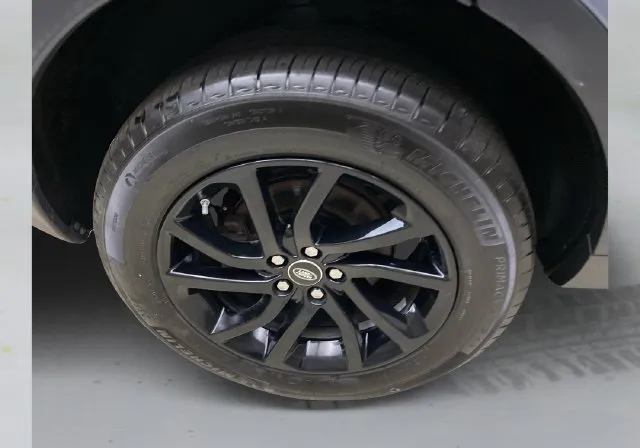 Land Rover Discovery Sport photo 18