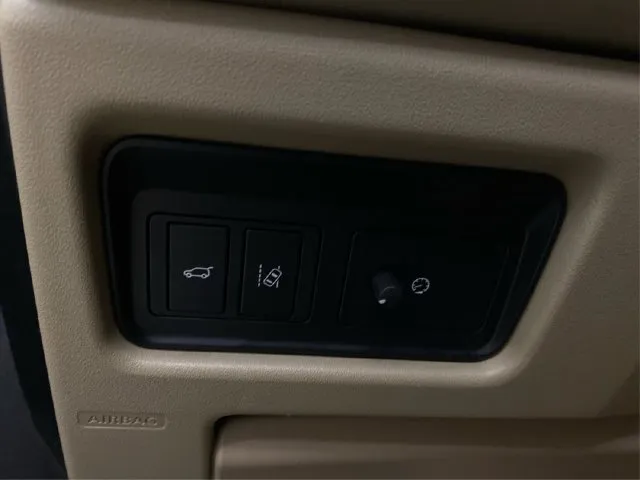 Land Rover Discovery Sport photo 24