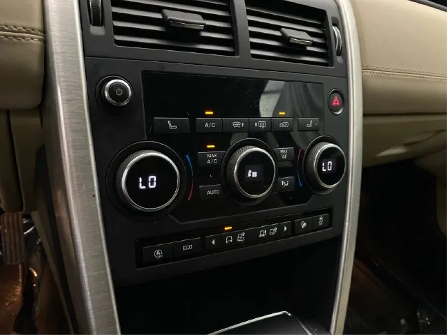 Land Rover Discovery Sport photo 33