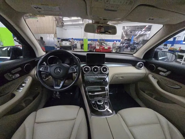 Mercedes-Benz GLC photo 29