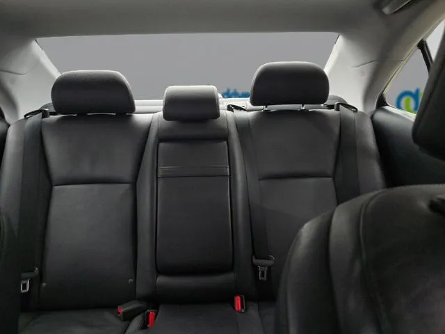 Lexus HS photo 29