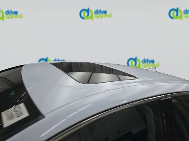 Lexus HS photo 14