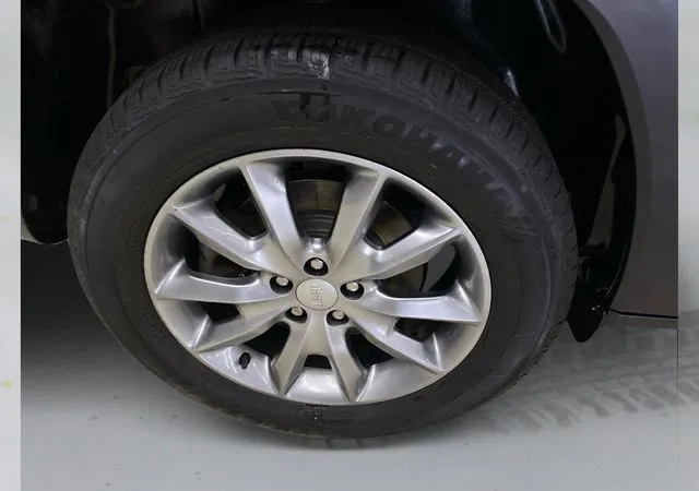 Jeep Cherokee photo 17