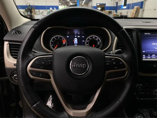 Jeep Cherokee photo 22