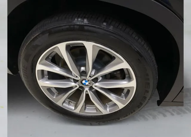 BMW X3 photo 18