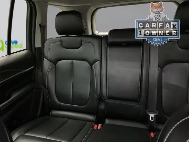 Jeep Grand Cherokee photo 21