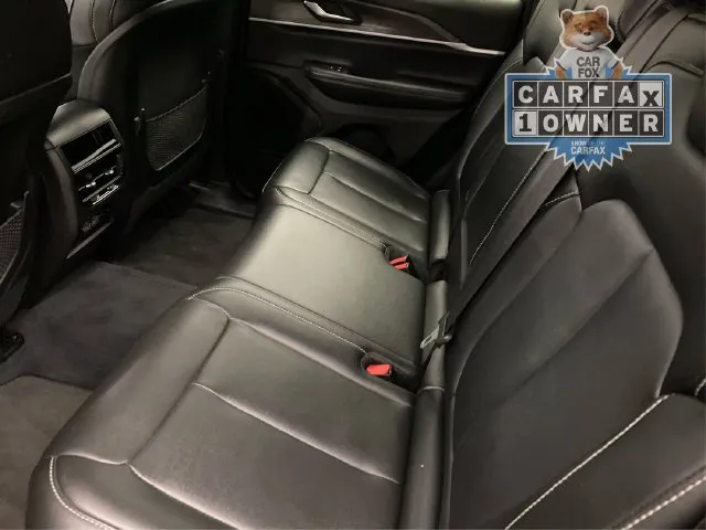 Jeep Grand Cherokee photo 11