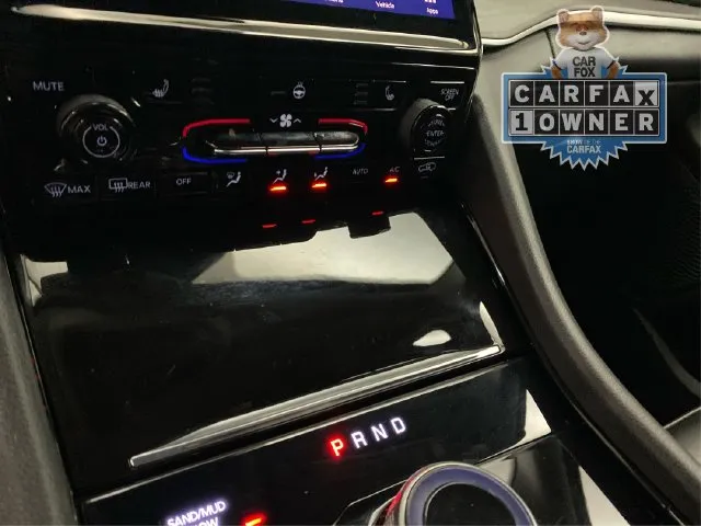 Jeep Grand Cherokee photo 33