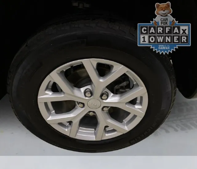 Jeep Grand Cherokee photo 19