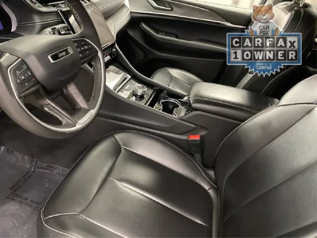Jeep Grand Cherokee photo 10