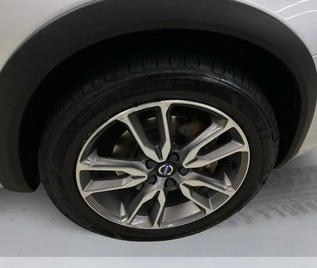 Volvo V60 photo 17