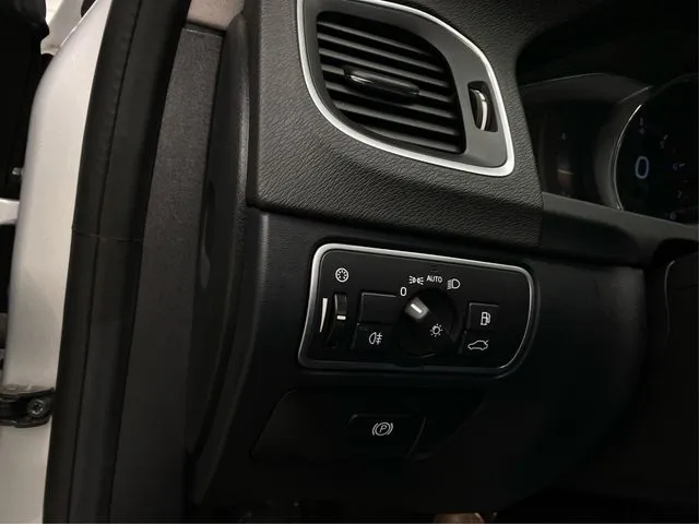 Volvo V60 photo 24