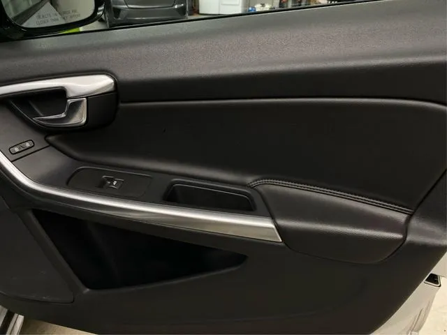 Volvo V60 photo 28