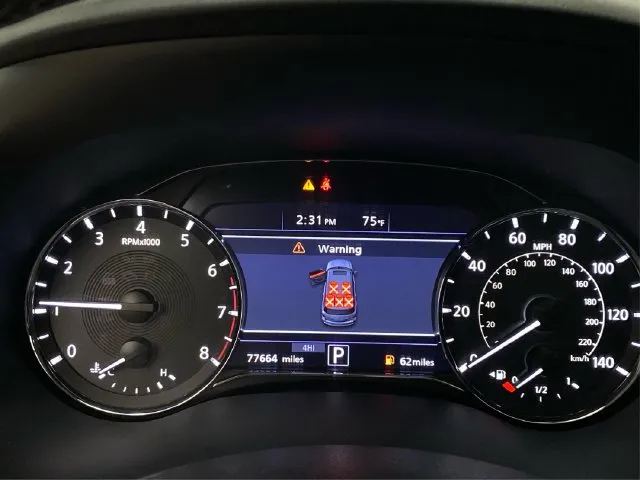 Infiniti QX80 photo 22