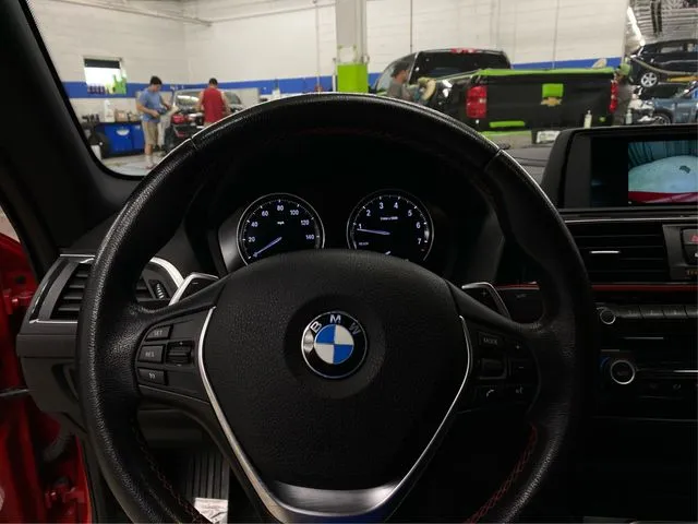 BMW 2 Series photo 22