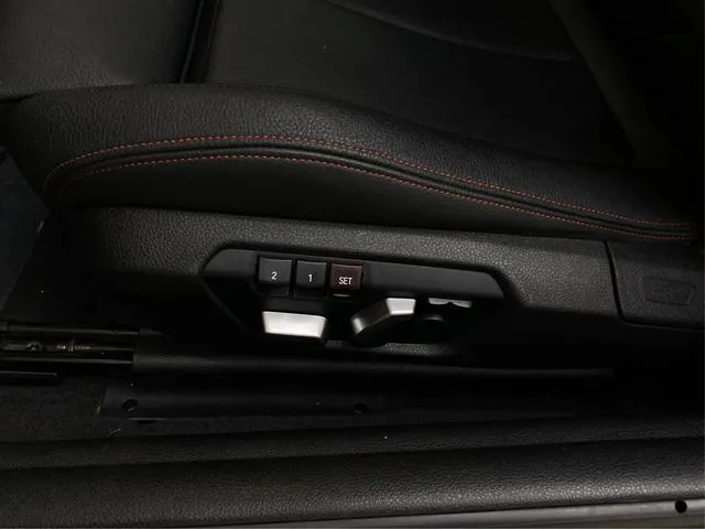 BMW 2 Series photo 24